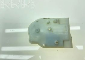 Subaru Legacy Motorino di blocco/chiusura del portellone del bagagliaio 63032AG