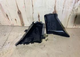 Subaru Legacy Coperchio scatola dei fusibili 82243AG010