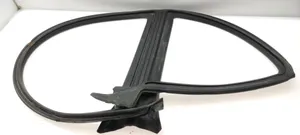 Subaru Legacy Передняя уплотнительная резина (на кузове) 