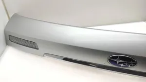 Subaru Legacy Takaluukun rekisterikilven valon palkki 