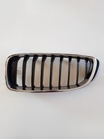 BMW 4 F32 F33 Maskownica / Grill / Atrapa górna chłodnicy 7294817