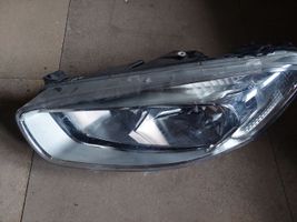 Ford Courier Lampa przednia ET7613W030AM