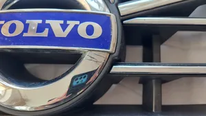 Volvo XC60 Griglia superiore del radiatore paraurti anteriore 31333832
