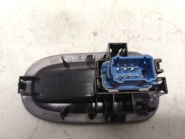 Renault Kangoo II Electric window control switch 8200548968