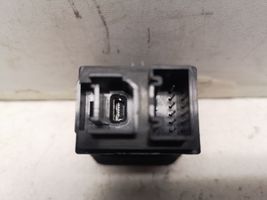 Opel Mokka Connettore plug in USB 20874710