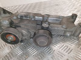 Volvo V70 Halterung Lichtmaschine 30757068