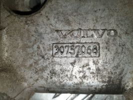 Volvo V70 Soporte del alternador 30757068