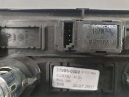 BMW 5 E60 E61 Gniazdo zapalniczki przedniej tunelu środkowego 9117364