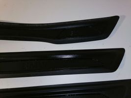 BMW 3 F30 F35 F31 Set di rivestimento del pannello della portiera 7263315