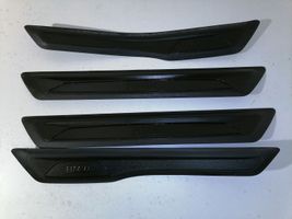 BMW 3 F30 F35 F31 Set di rivestimento del pannello della portiera 7263315