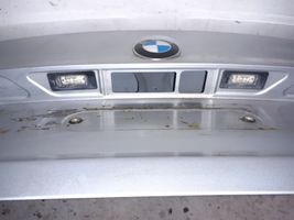 BMW 3 E90 E91 Задняя крышка (багажника) 5301075