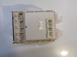 Toyota Prius (XW20) Modulo fusibile 8273047290