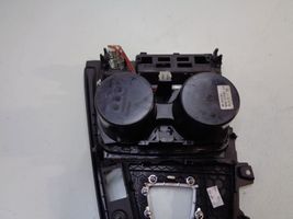 BMW 3 F30 F35 F31 Передний держатель чашки 9218926