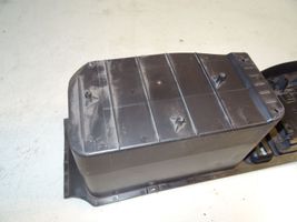 BMW X5 E70 Coperchio/tappo della scatola vassoio della batteria 7127282