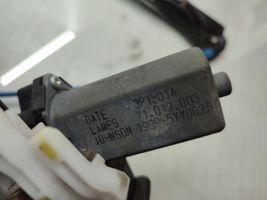 BMW 3 F30 F35 F31 Moteur de lève-vitre de porte avant 7259821