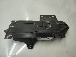 Audi Q7 4L Garso stiprintuvo laikiklis 4L0035464