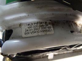 Audi Q7 4L Vaihteenvalitsimen verhoilu 4L2713041N