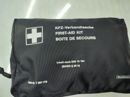 BMW X3 F25 Kit di pronto soccorso 7261178