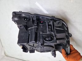 BMW X3 F25 Lampa przednia 7217297