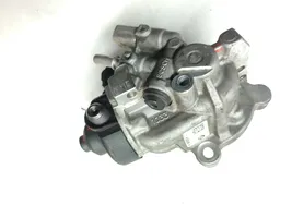 BMW 3 F30 F35 F31 Polttoaineen ruiskutuksen suurpainepumppu 8511626