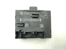 Audi A1 Oven ohjainlaite/moduuli 8X0959795D