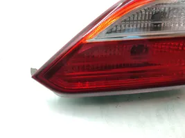 Hyundai i30 Задний фонарь в крышке 92404A62