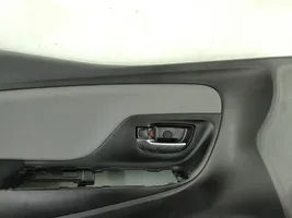Toyota Yaris Rivestimento del pannello della portiera anteriore 676200DN60C3