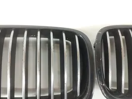 BMW 5 F10 F11 Rejilla superior del radiador del parachoques delantero 7200728