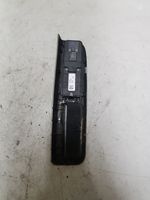 Volvo V50 Obudowa klamki wewnętrznej drzwi przednich 8663817