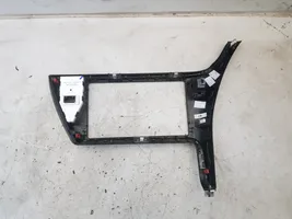 Toyota Auris E180 Panelės apdailos skydas (centrinis) 5540502870