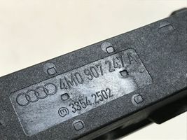 Audi A4 S4 B9 Avaimettoman käytön ohjainlaite/moduuli 4M0907247A