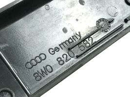 Audi A4 S4 B9 Rivestimento dell’estremità del parafango 8W0820582