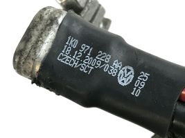 Volkswagen Touran II Câble de batterie positif 1K0971228AA