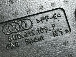 Audi Q3 8U Kita bagažinės apdailos detalė 8U0012109P