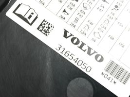 Volvo S90, V90 Pokrywa skrzynki bezpieczników 31398001