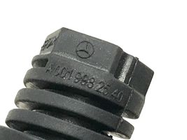 Mercedes-Benz GLC AMG Uchwyt / Mocowanie chłodnicy A0019982540