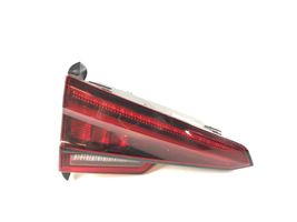 Audi A4 S4 B9 Lampy tylnej klapy bagażnika 8W5945093D