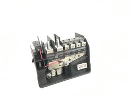 Chevrolet Malibu Fuse module 23316250