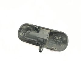 Audi A3 S3 8V Dysza spryskiwacza szyby przedniej / czołowej 8V3955988A