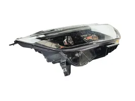 Nissan Qashqai Lampa przednia 10019011