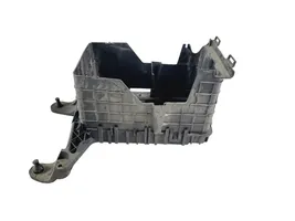 Volkswagen PASSAT B7 Vassoio scatola della batteria 1K0915325B