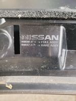 Nissan Qashqai Spoleris aizmugurējam logam 960304E