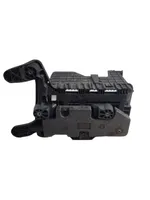 Volkswagen PASSAT B7 Support boîte de batterie 1K0915326B