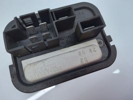 Opel Omega B2 Lämpöpuhaltimen moottorin vastus 5295354000