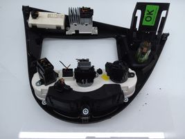 Ford Focus Panel klimatyzacji A047A04