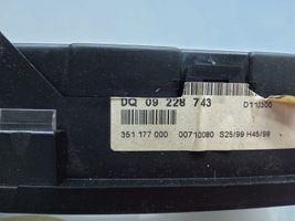 Opel Astra G Compteur de vitesse tableau de bord DQ09228743