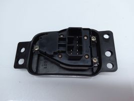 Mazda MPV II LW Przycisk regulacji lusterek bocznych LC6266601