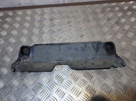 Audi A3 S3 8V Staffa del pannello di supporto del radiatore parte superiore 8V5825230A