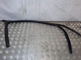 Volkswagen Touareg II Guarnizione in gomma finestrino/vetro portiera anteriore 7P0837481H