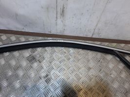 Porsche Cayenne (92A) Rivestimento modanatura del vetro della portiera anteriore 7P0837432D